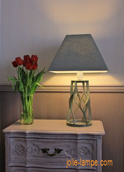 meuble ou lampe en carton